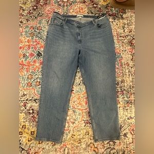 Abercrombie, ultra high rise, 90’s straight jean, 35/20 regular, curve love
